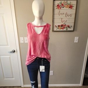 Hot pink tie dye short sleeve front tie knot